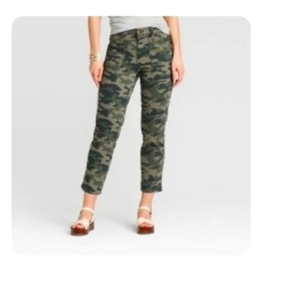 camo high rise slim straight jeans